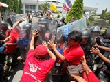 Red-Shirt-Protesters